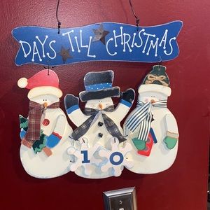 “Days til Christmas” wooden snowman decoration-can be used outdoor also